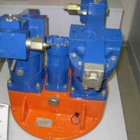 Редуктор 333.3.55.100.220 ( с валом )