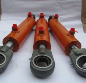 Цилиндры гидравлические для тракторов Кировец
