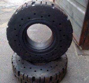 Шины/диски для автопогрузчиков МоАЗ
