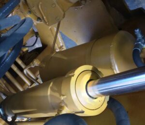 Цилиндры гидравлические для автобульдозера МоАЗ